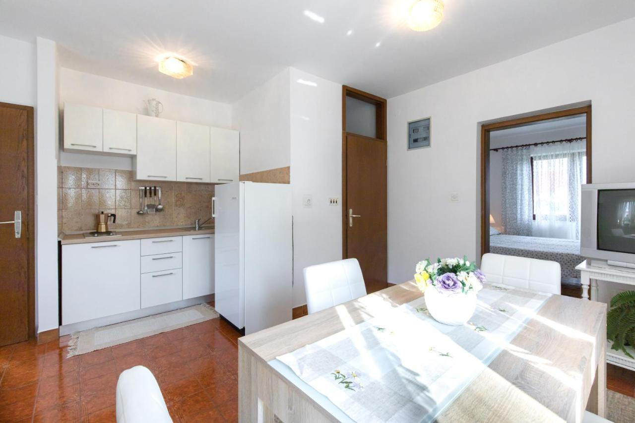 Apartment Drago *Cosy & Close To The Beach! Krk Town Kültér fotó
