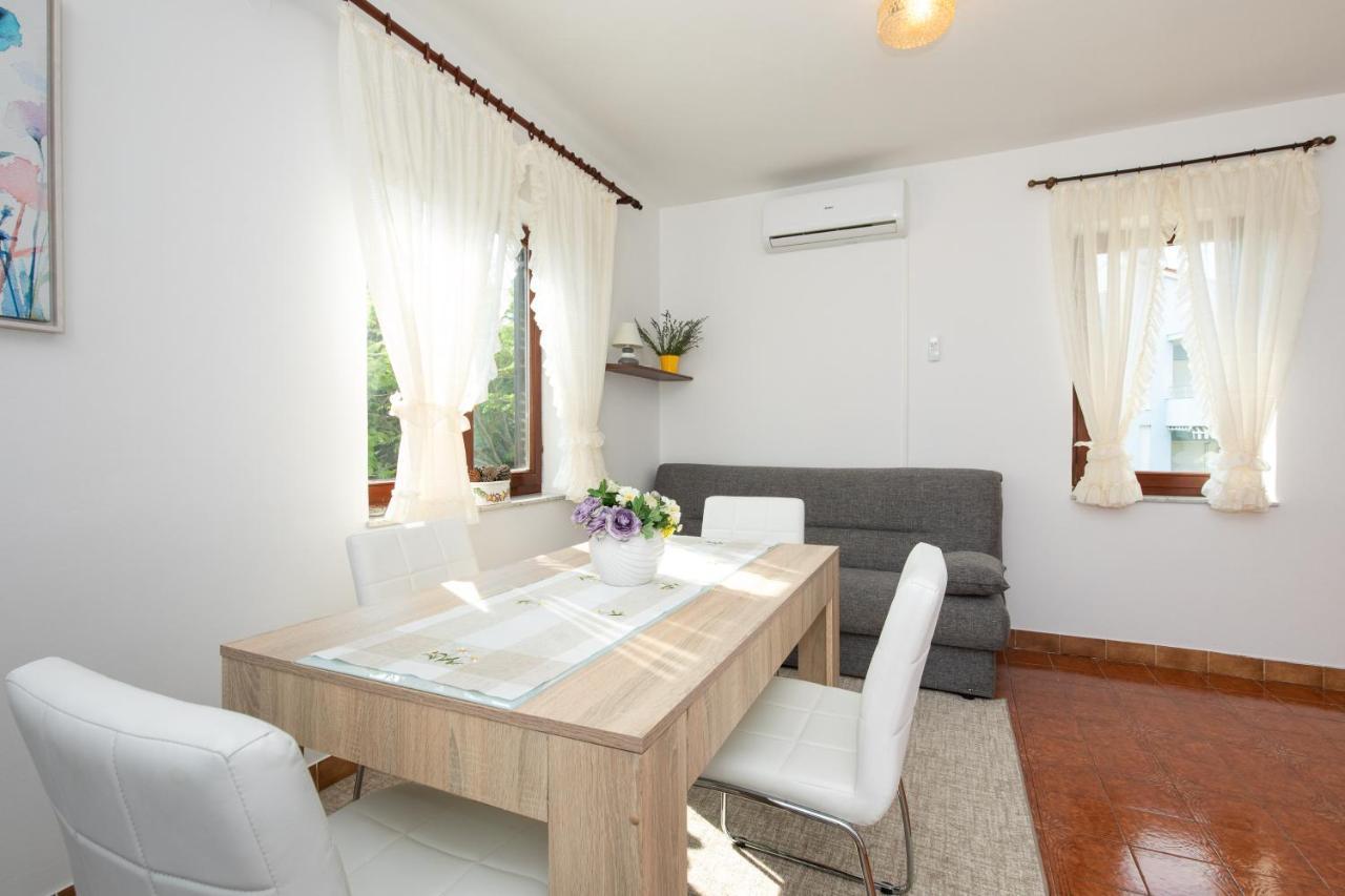 Apartment Drago *Cosy & Close To The Beach! Krk Town Kültér fotó