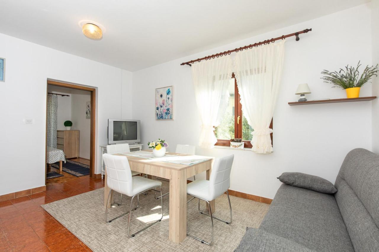 Apartment Drago *Cosy & Close To The Beach! Krk Town Kültér fotó