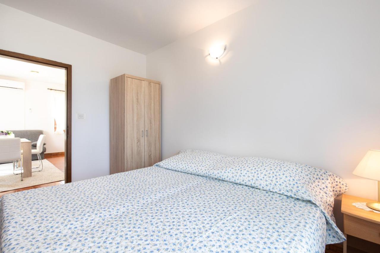 Apartment Drago *Cosy & Close To The Beach! Krk Town Kültér fotó